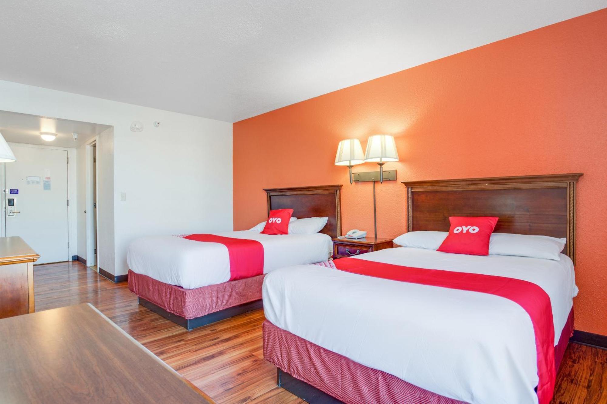 Hotel Oyo Mona