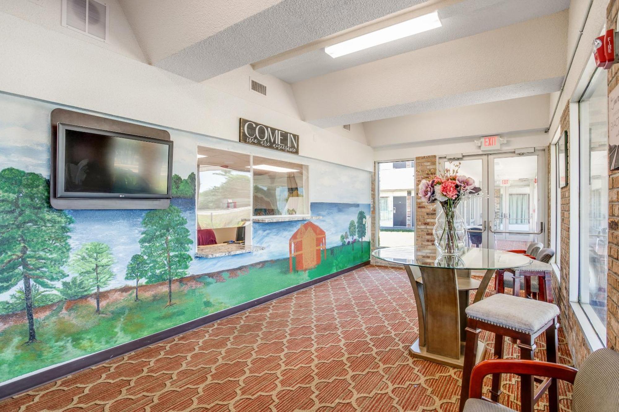 Oyo Mona Hotel Muskegon