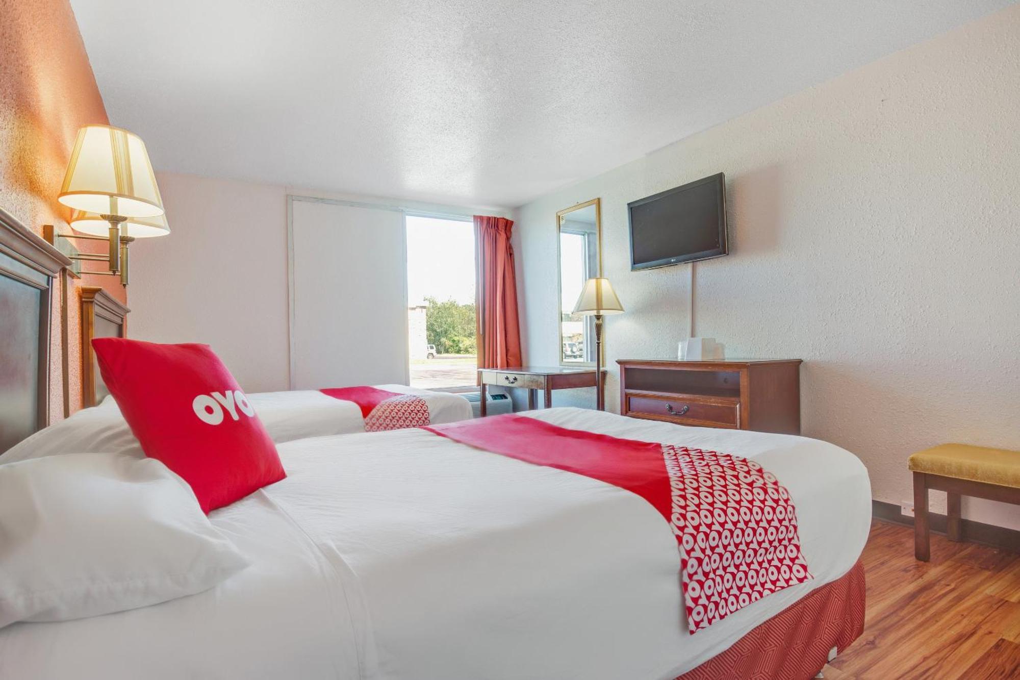 Oyo Mona Hotel